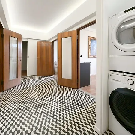 Attico D'autore In Piazza Con Vista Ghirlandina Apartament *
