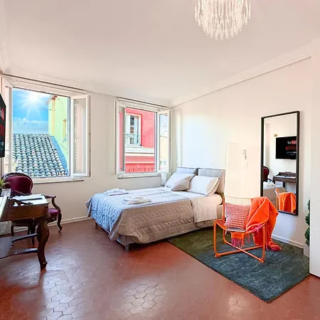 Attico D'autore In Piazza Con Vista Ghirlandina 公寓 摩德纳