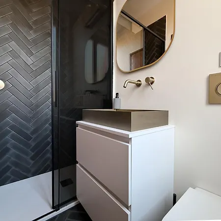 Attico D'autore In Piazza Con Vista Ghirlandina 摩德纳