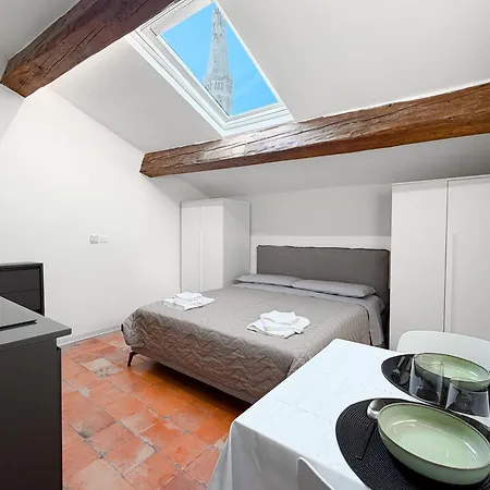 公寓 Attico D'autore In Piazza Con Vista Ghirlandina