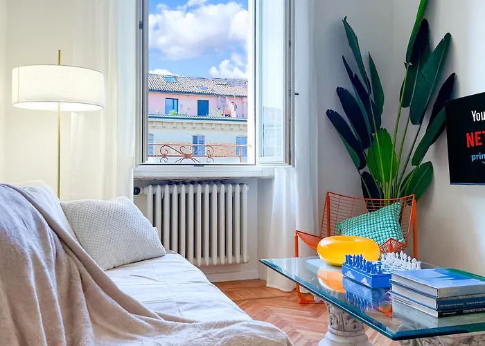 Attico D'autore In Piazza Con Vista Ghirlandina Apartament