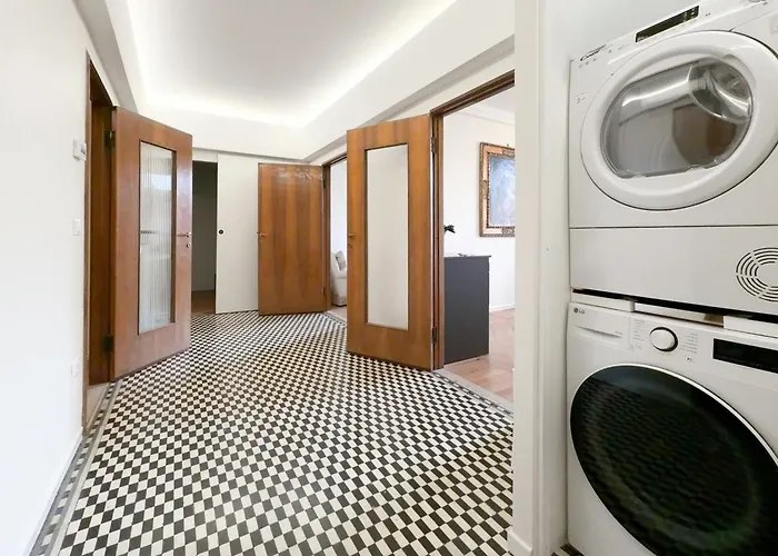 Attico D'autore In Piazza Con Vista Ghirlandina Apartament *