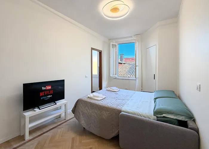 Apartament Attico D'autore In Piazza Con Vista Ghirlandina *
