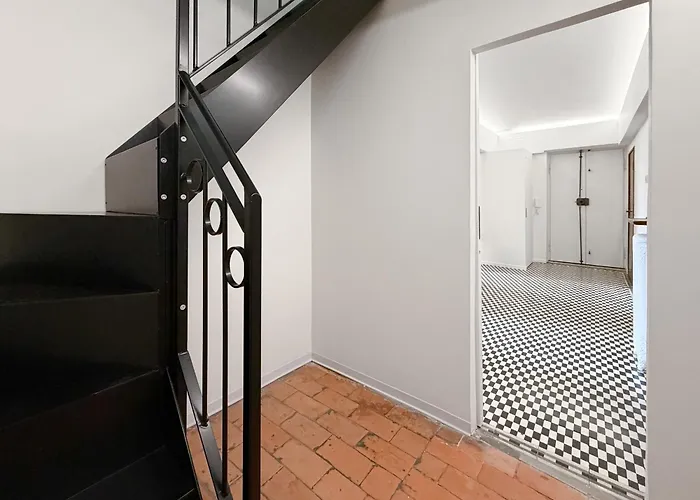 Attico D'autore In Piazza Con Vista Ghirlandina Apartament *